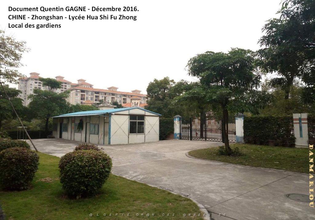Zhongshan 076- Gardiens.jpg